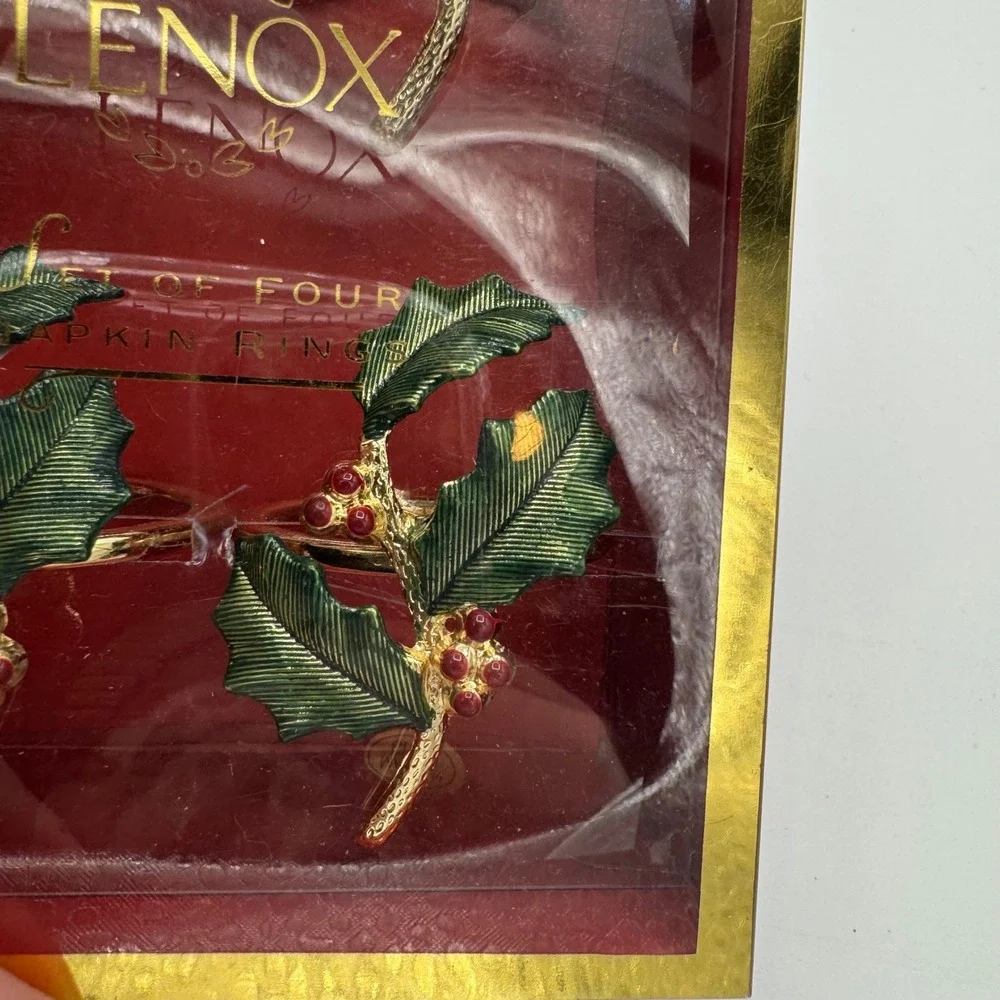 Lenox Holiday Holly Napkin Rings Set of 8 Gold Tone Green Red Berry 7156